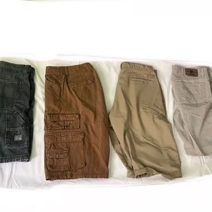 Men’s cargo shorts size 34
